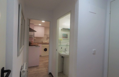 Genil Apartment | WHITE apartment for SKI and ALHAMBRA. Private garage