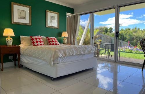 Bicheno Apartment | White House