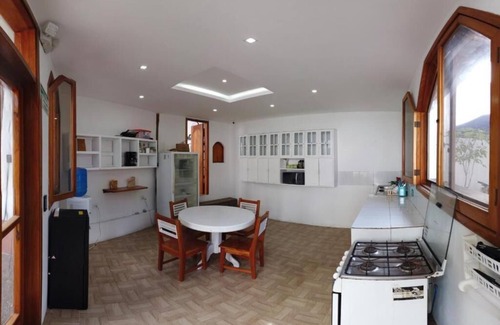 Bahia de la Academia Hotel | White House Galapagos