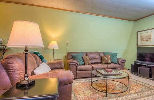Littleton Apartment | White Mountain Barn GuestHouse w/Views!
