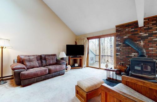 North Conway Apartment | White Mountain Hideaway