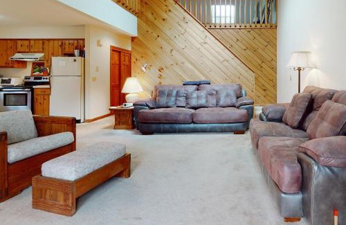 North Conway Apartment | White Mountain Hideaway