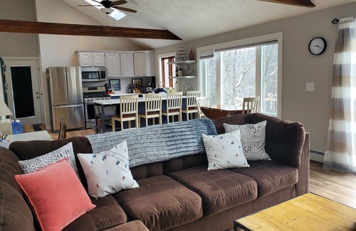 Birchview by the Saco House | White Mountains Year-Round Getaway - Mins from Attitash & Storyland