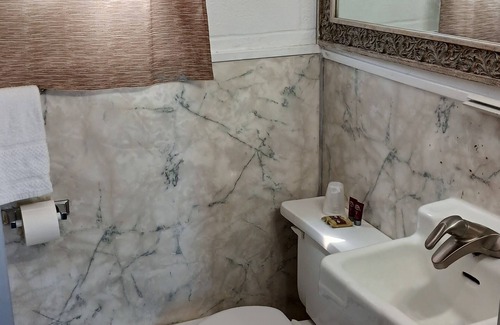 Ely Hotel | White Pine Motel