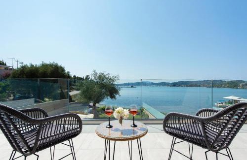 Limni Villa | White Swan Villa with Private Pool and Jacuzzi