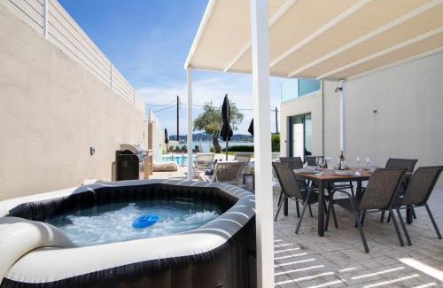 Limni Villa | White Swan Villa with Private Pool and Jacuzzi