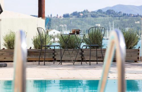 Limni Villa | White Swan Villa with Private Pool and Jacuzzi