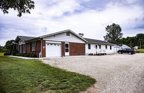 Rhineland Apartment | White Wolf Inn - Apartment