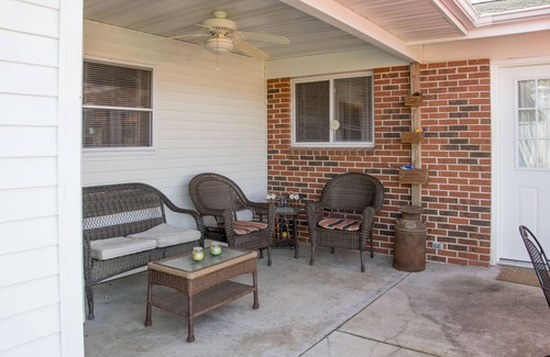 Rhineland Apartment | White Wolf Inn - Apartment