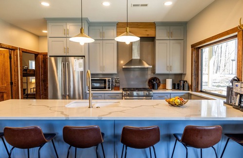 Sewanee House | Whitetail Creek Lodge Close to Campus