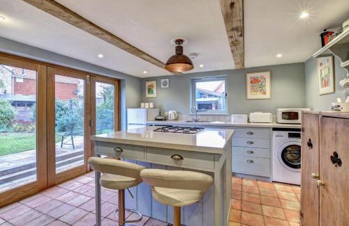 Snape House | Whitewalls