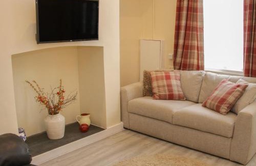 Llangollen House | Whitewater Cottage