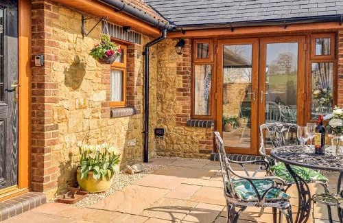 Eleighwater House | Whitney Cottage