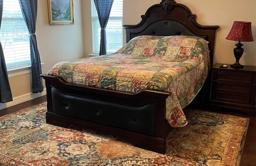 Gober Apartment | Whole House Rental .