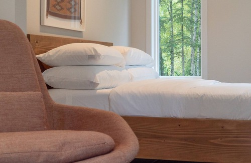 Wasilla Resort | Why rent a house? Have a whole resort!