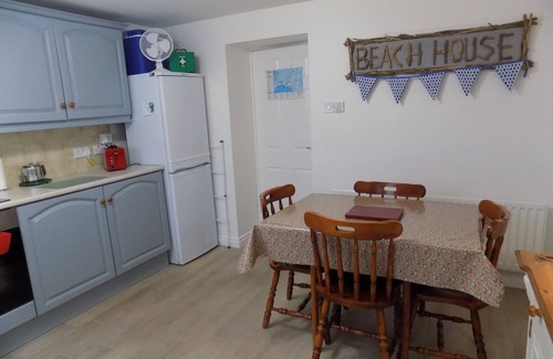 Newcastle Cottage | Widows Row Cottage, Historic Harbour Property, Panoramic Sea Views, DOG Friendly