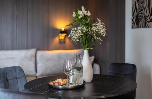 Wesoła Zachod Apartment | Wielopole Top Floor Apartments by Hostly