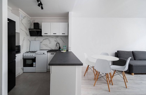 Mokotow Apartment | Wierzbno Modern Apartment