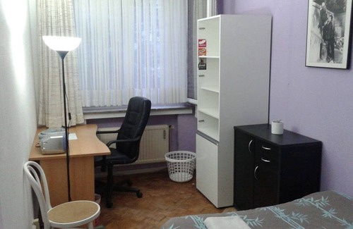 Koekelberg Apartment | Wifi Room in a quiet residential neighborhood