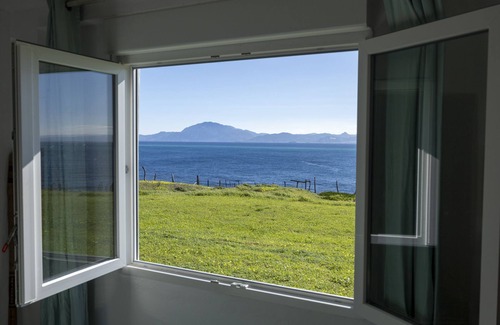 Tarifa Cottage | WiFi Sea Side Garden By Sea, Amazing Views To Morocco And Ocean