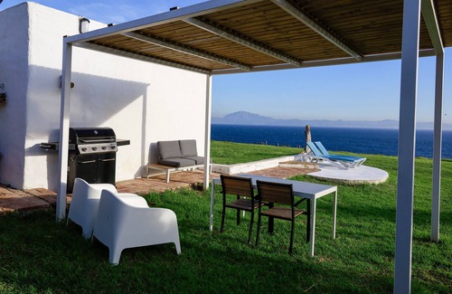 Tarifa Cottage | WiFi Sea Side Garden By Sea, Amazing Views To Morocco And Ocean