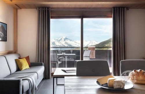 Plagne Centre Apartment | Wifi, ski-in/ski-out & foot of the slopes, view mountain, swimming pool, balcony, parking, tv, 63m²