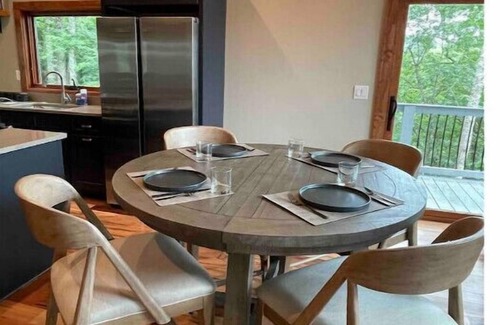 Apple Ridge Cabin | Wild Thing - Blowing Rock, Hot Tub, Big Views, NEW