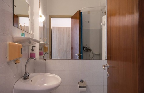 Ipsos Hotel | Wilde Rose Hotel