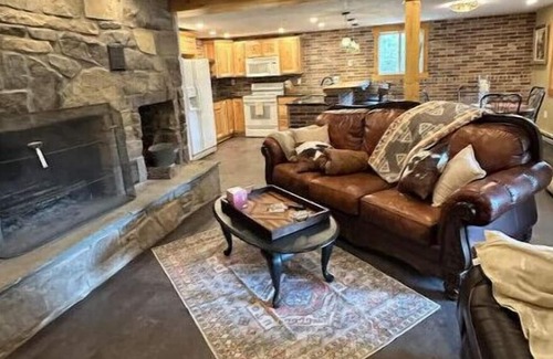 Hostetter Apartment | Wilderness Hideout