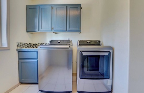 Boise House | Wilderness Ranch Retreat w/ 2 Private Hot Tubs and Views!