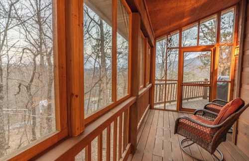 Gatlinburg - Pigeon Forge House | Wilderness Ridge - Starry Nights & Mountain Sights - Pet Friendly