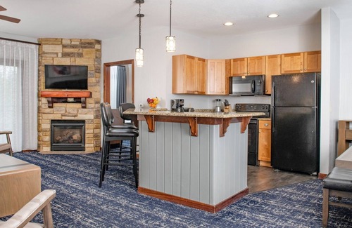 Lake Delton House | Wilderness & Water Parks! 1 Bedroom in a Luxury Property