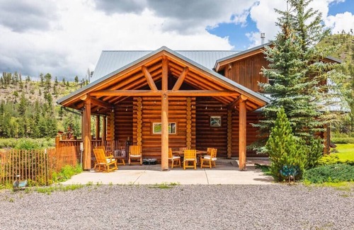 Greer House | Wildflower Retreat Bungalow