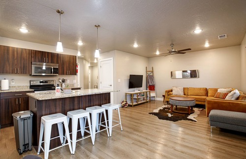 Kanab House | WildWestWillow Kanab UT - Kid & K9 Friendly!