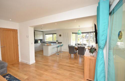 Wroxham House | Wildwood Cottage on the river in Wroxham