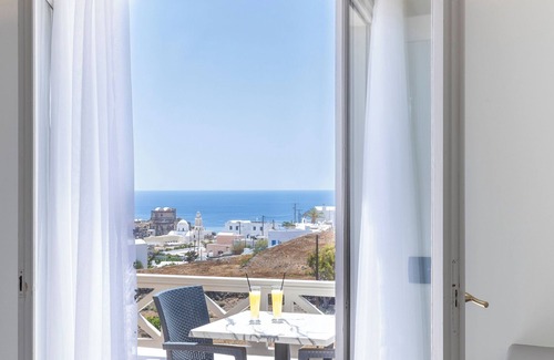 Akrotiri House | William's Houses