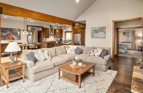 Cle Elum House | Williams Cabin