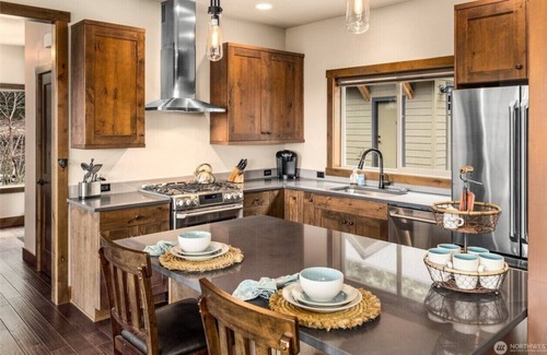 Cle Elum House | Williams Cabin