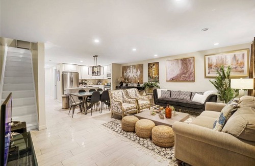 Williamsburg House | Williamsburg Brooklyn NYC! 4 BED 3.5 BATH Triplex Townhouse APT w Private Garden