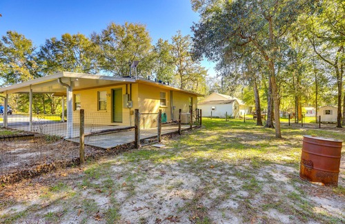 Williston Highlands House | Williston Home w/Yard: 6 Mi to Devil’s Den Spring