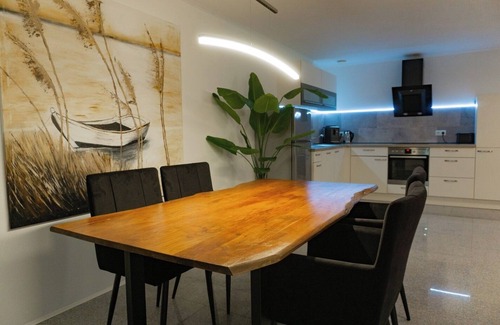 Alfter Apartment | Willkommen in Unserer Charmanten und Stilvollen Wohnung!