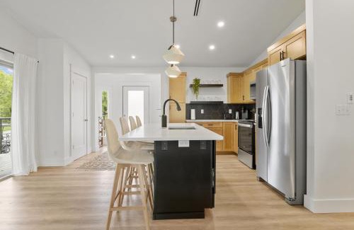Indian Point House | Willow - 99 Ridge Lane