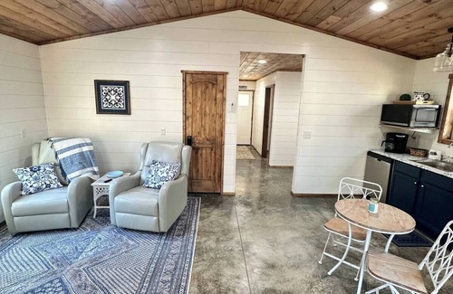 Fort Payne Cabin | Willow Oak Cottage