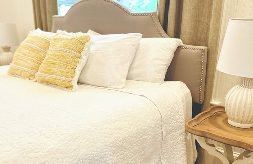 Biloxi Hotel | Willow Suite at The Mockingbird Inn Boutique Hotel