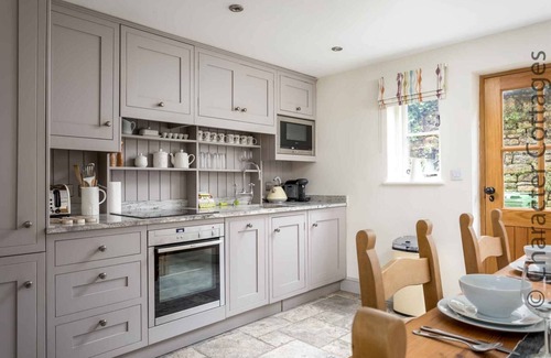 Snowshill Village Cottage | Willow Vale