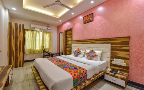 Amer Fort Road Hotel | Wind Palace Hotel