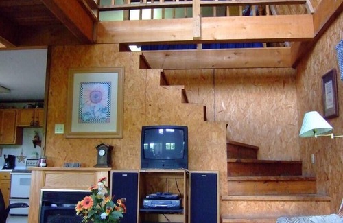 Pencil Bluff House | Windchimes Cabin-Seasonal View of Ouachita River