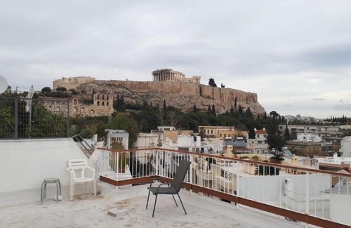 Anafiotika Apartment | Window to.Acropolis!