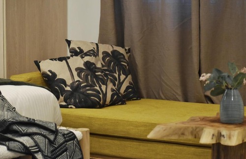 Anafiotika Apartment | Window to.Acropolis!