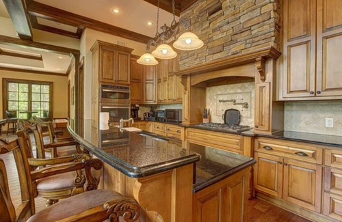 Wedowee House | Windows on Wedowee: Lakefront Luxury Private 4 BR/3.5 BA House w/2-Level Dock